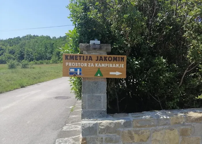 Jakomin * Κόπερ