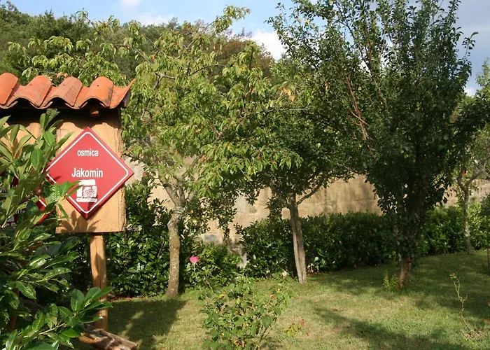 Jakomin Κάμπινγκ